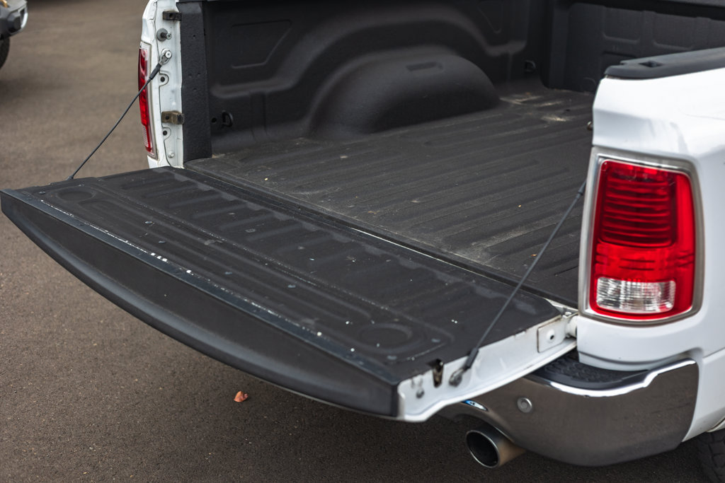 Used 2015 RAM 1500 Laramie w/ Convenience Group AWD/4WD image 10