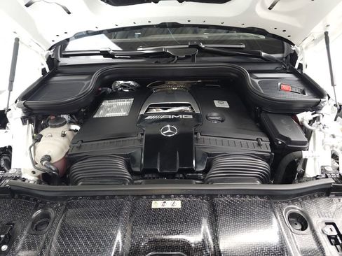 Used 2024 Mercedes-Benz GLS 63 AMG 4MATIC image 38