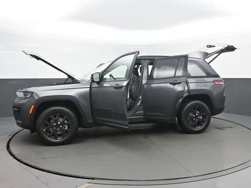 New 2026 Jeep Grand Cherokee Laredo image 55