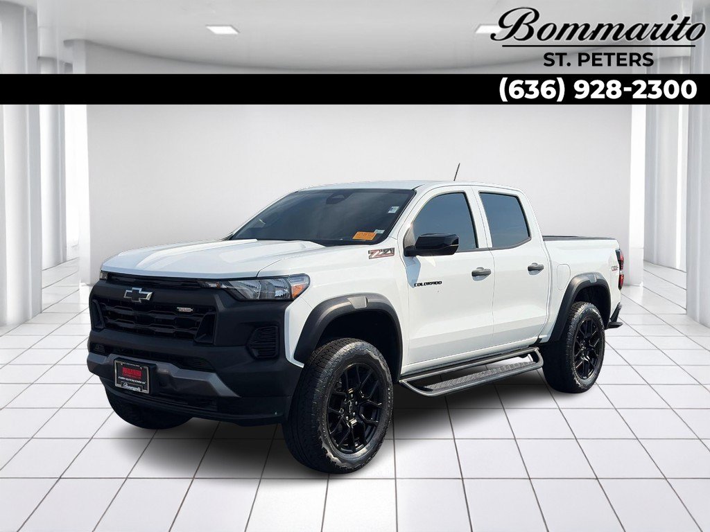Used 2023 Chevrolet Colorado Trail Boss w/ LPO, Dark Essentials Package AWD/4WD image 1