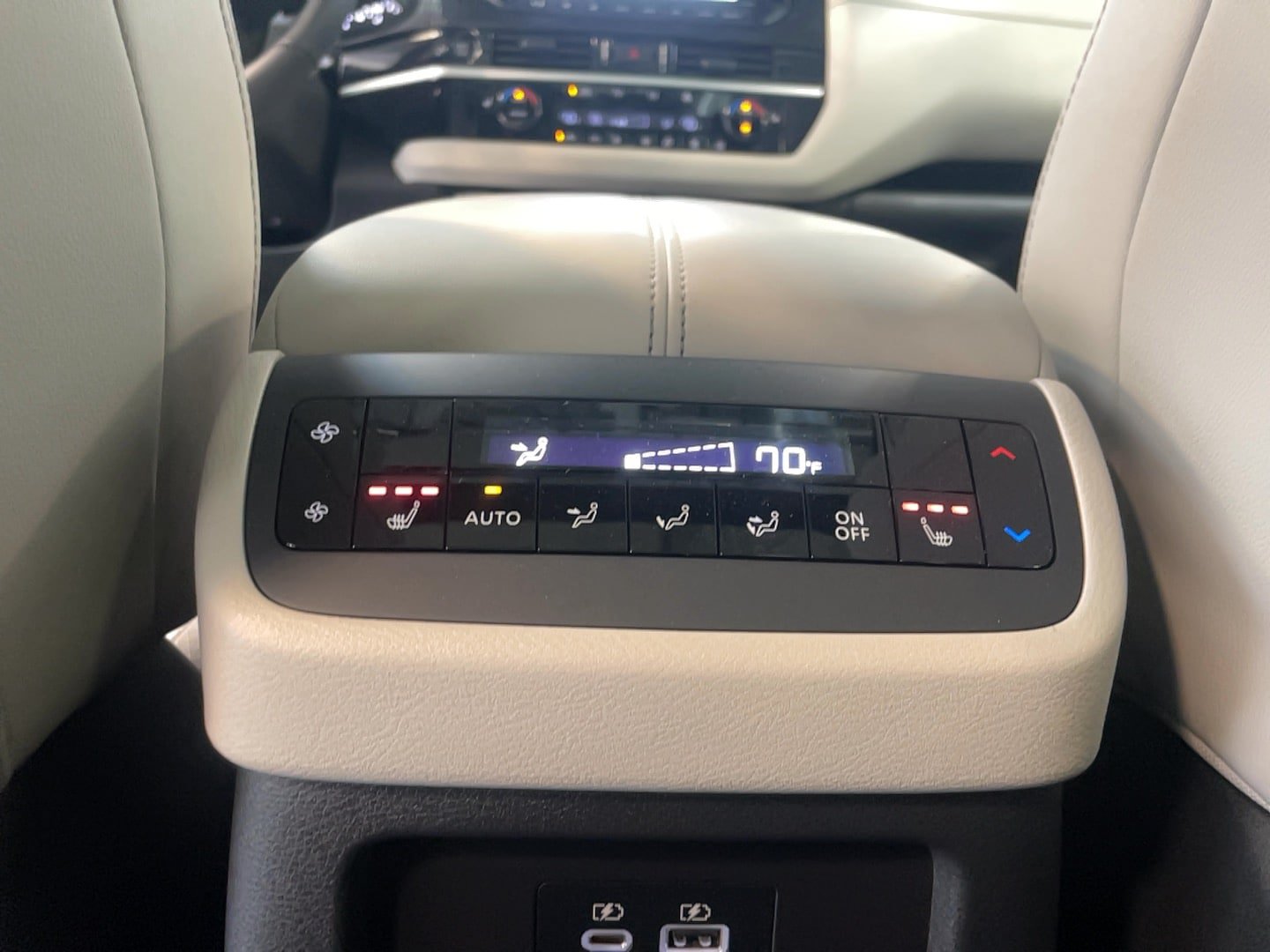 Used 2025 Nissan Pathfinder SL w/ SL Premium Package AWD/4WD image 8