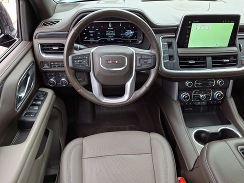 Used 2022 GMC Yukon SLT w/ SLT Premium Package AWD/4WD image 13