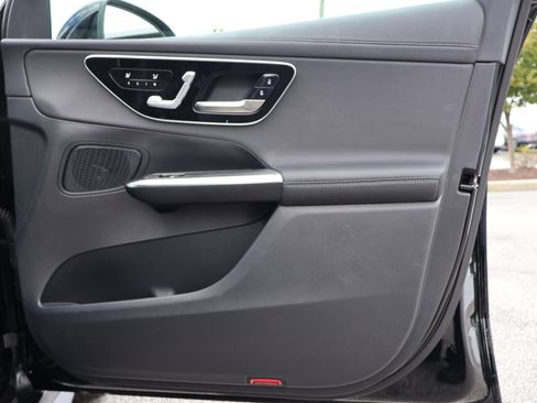 Certified 2026 Mercedes-Benz GLC 300 image 28