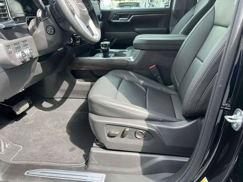 New 2025 GMC Sierra 1500 SLT w/ SLT Convenience Package image 22