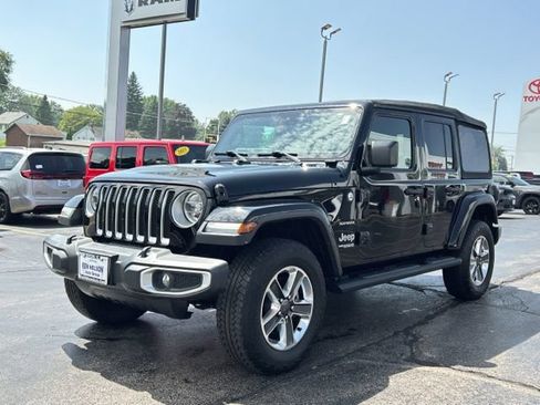 Used 2020 Jeep Wrangler Unlimited Sahara AWD/4WD image 5