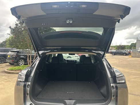 Used 2025 Nissan Murano SL AWD/4WD image 10