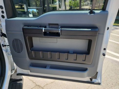 Used 2016 Ford F250 XL w/ Power Equipment Group image 36