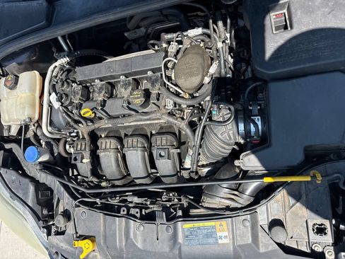 Used 2012 Ford Focus Titanium FWD image 35
