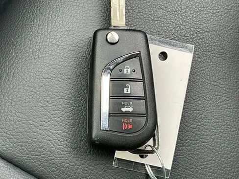 Used 2022 Toyota Camry SE FWD image 29