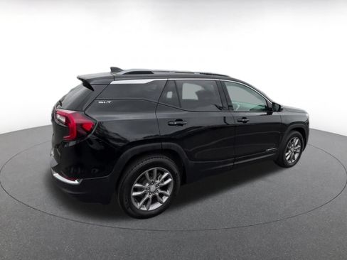 Used 2024 GMC Terrain SLT AWD/4WD image 14