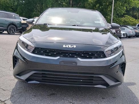 Certified 2023 Kia Forte LXS FWD image 8