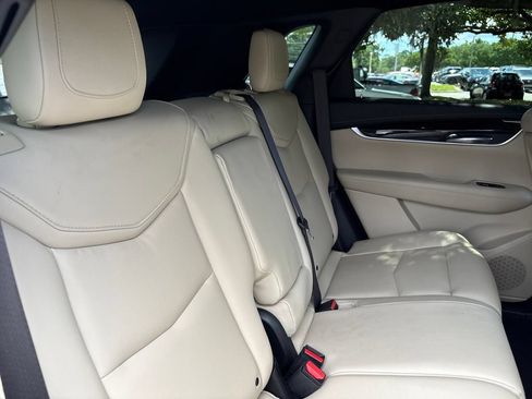 Used 2017 Cadillac XT5 FWD image 26