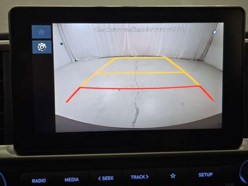 Used 2026 Hyundai Venue SEL FWD image 18