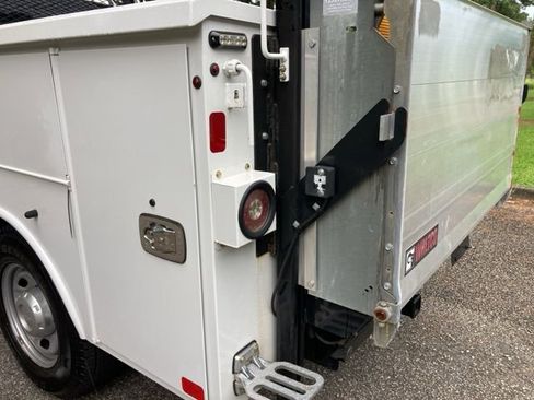 Used 2022 Ford F250 XL w/ Power Equipment Group image 13