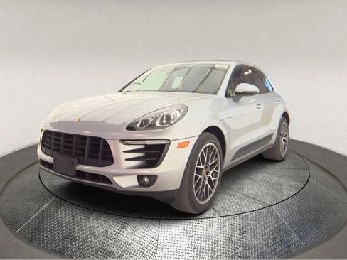 Used 2018 Porsche Macan S w/ Premium Package Plus AWD/4WD image 3