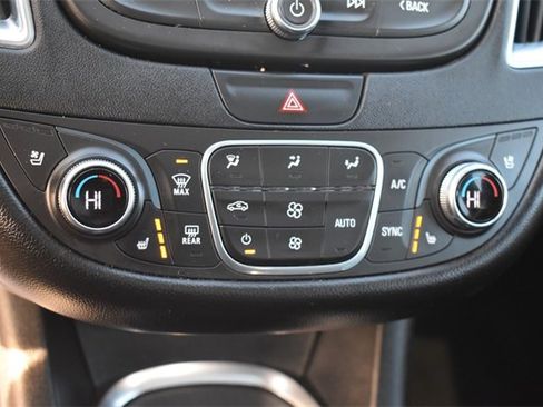 Used 2020 Chevrolet Malibu Premier image 30