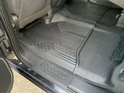 Certified 2022 Chevrolet Silverado 1500 RST image 21