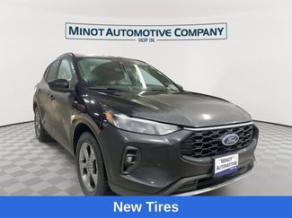 Used 2025 Ford Escape ST-Line Select video 1