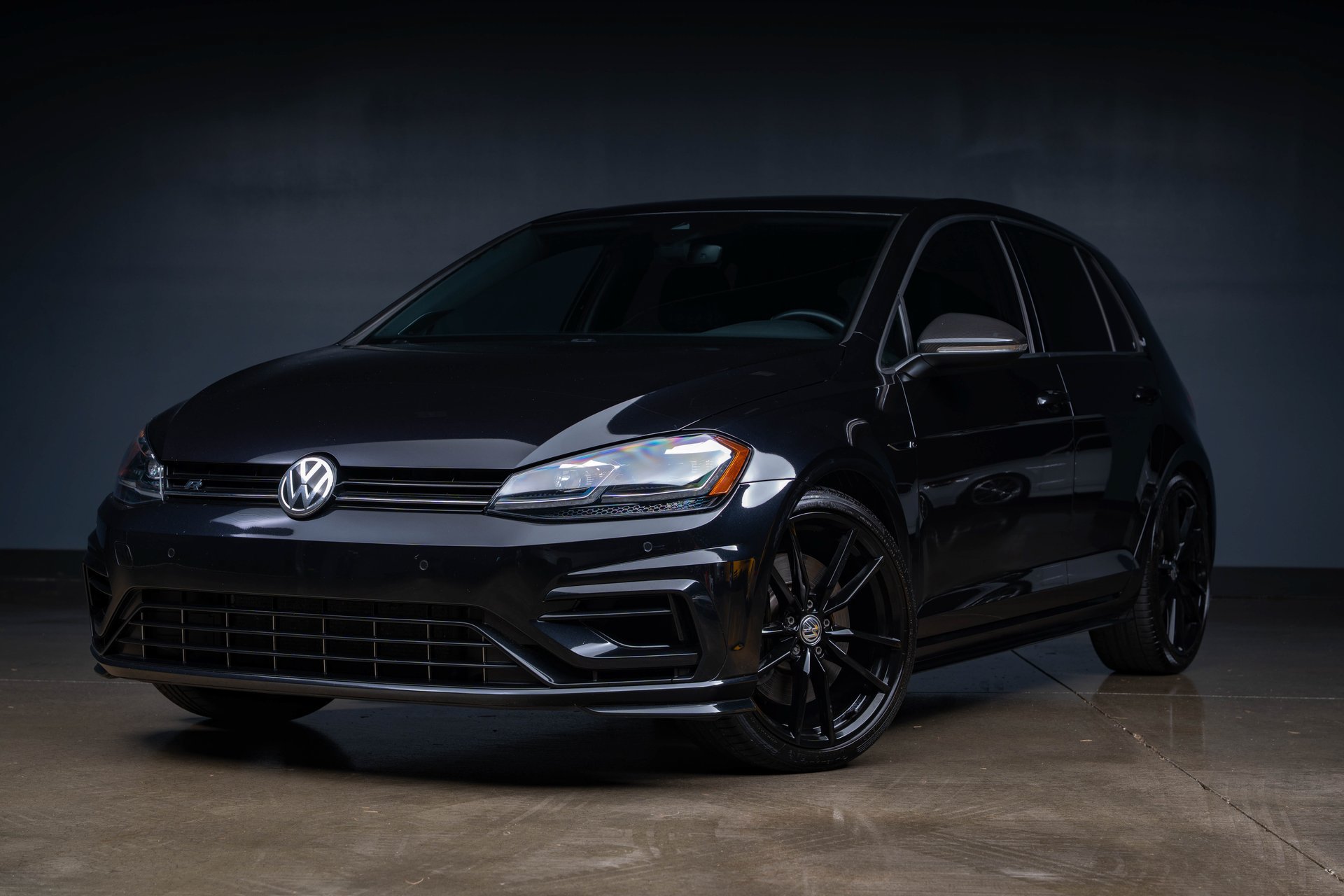 Used 2019 Volkswagen Golf R 4-Door AWD/4WD image 1