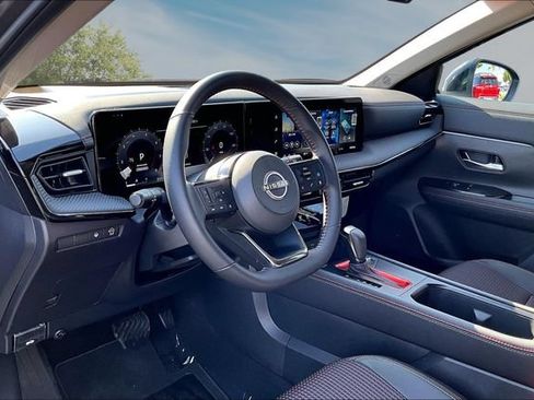 Certified 2026 Nissan Kicks SR FWD image 17