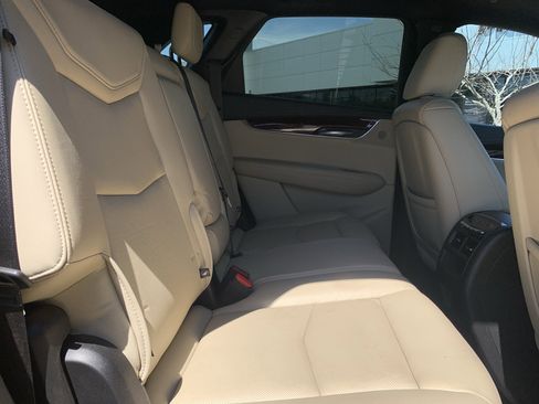 Used 2019 Cadillac XT5 Premium Luxury image 32