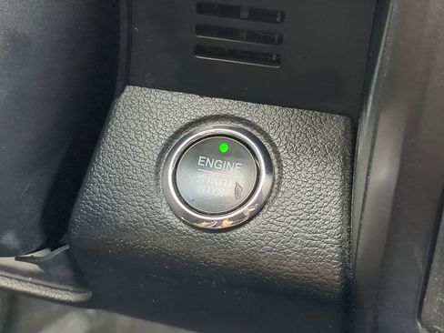 Used 2021 Ford Expedition Limited image 22