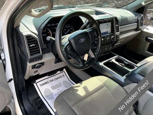Used 2022 Ford F450 XLT w/ XLT Premium Package AWD/4WD image 9