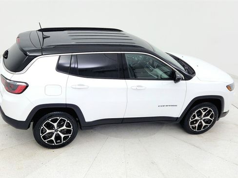 Used 2025 Jeep Compass Limited AWD/4WD image 40