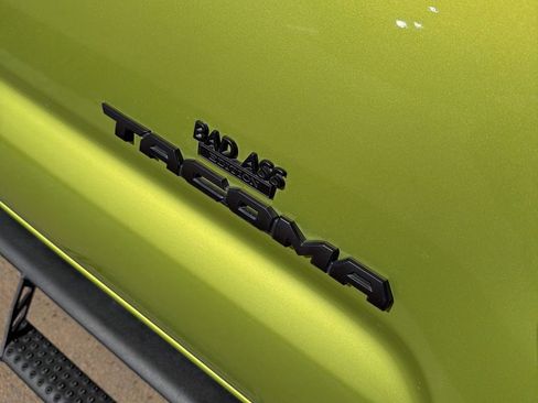 Used 2023 Toyota Tacoma TRD Off-Road image 5