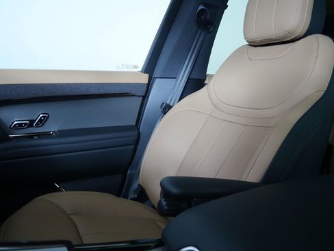 Used 2025 Land Rover Range Rover Sport Dynamic SE image 30
