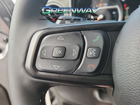 Used 2025 Jeep Gladiator Mojave w/ Convenience Group AWD/4WD image 25