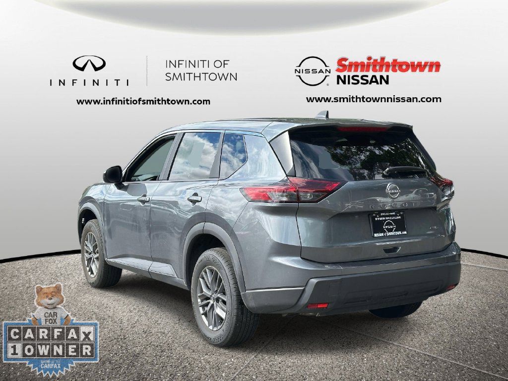 Used 2026 Nissan Rogue SV AWD/4WD image 9
