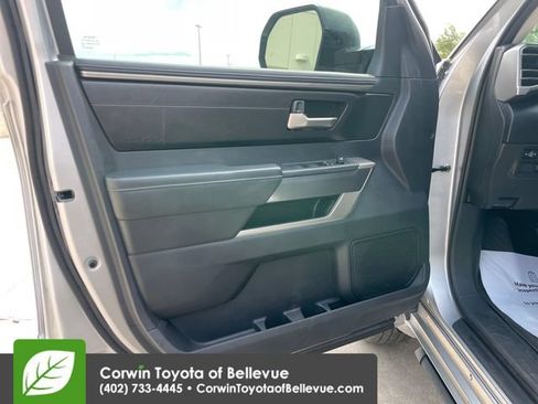 Used 2022 Toyota Tundra SR5 w/ SR5 Convenience Package AWD/4WD image 18