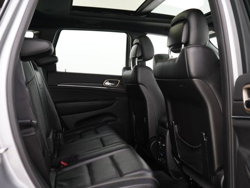 Used 2015 Jeep Grand Cherokee Limited w/ Luxury Group II AWD/4WD image 14