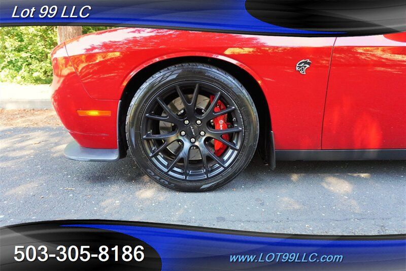 Used 2015 Dodge Challenger SRT Hellcat RWD image 4