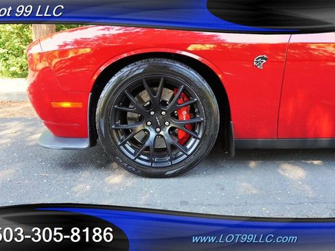 Used 2015 Dodge Challenger SRT Hellcat RWD image 4
