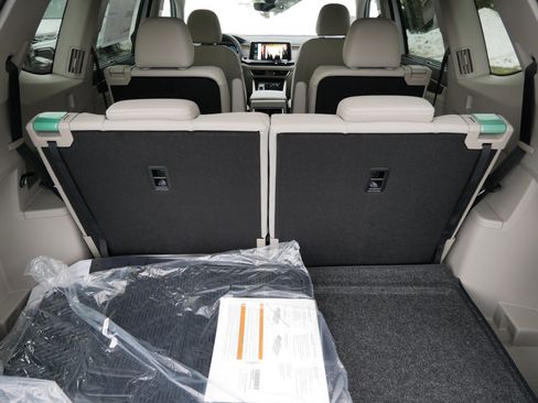 New 2026 Volkswagen Atlas SEL AWD/4WD image 6