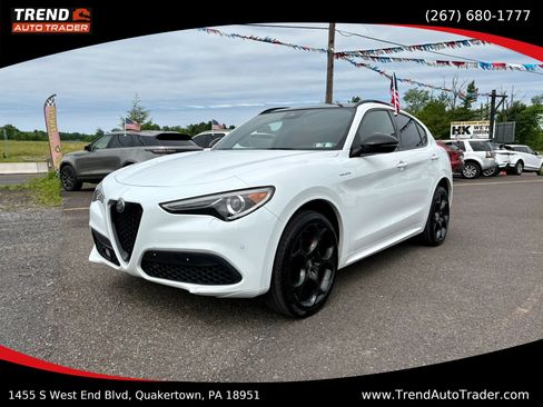 Used 2022 Alfa Romeo Stelvio Veloce AWD/4WD image 1