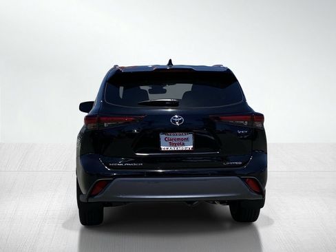 Certified 2026 Toyota Highlander Limited AWD/4WD image 6