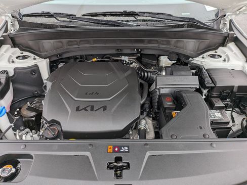 Used 2025 Kia Telluride S FWD image 41