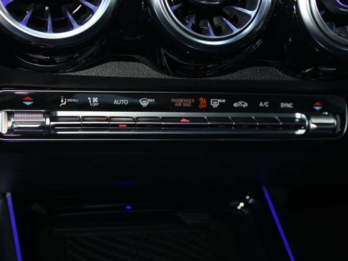 New 2026 Mercedes-Benz GLB 250 4MATIC image 18