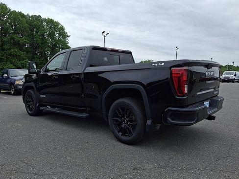 Used 2023 GMC Sierra 1500 Elevation w/ Preferred Package AWD/4WD image 4