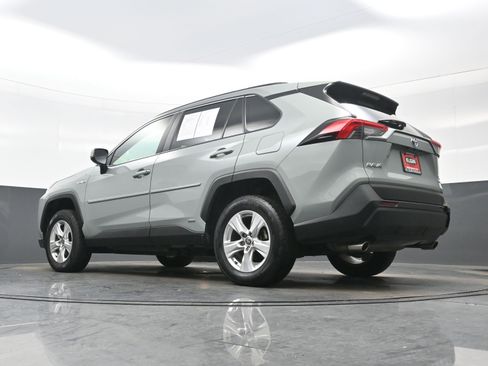 Used 2021 Toyota RAV4 XLE w/ Convenience Package image 30
