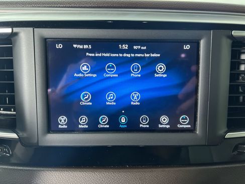 Used 2018 Chrysler Pacifica Touring Plus FWD image 25