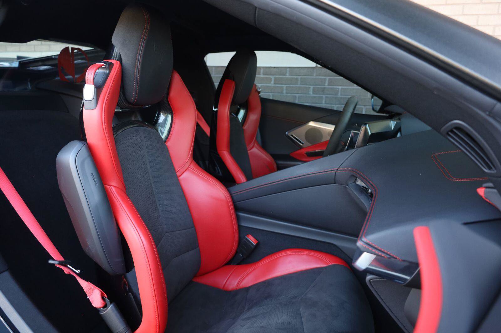Used 2021 Chevrolet Corvette Stingray Preferred Cpe w/ Z51 Performance Package RWD image 25