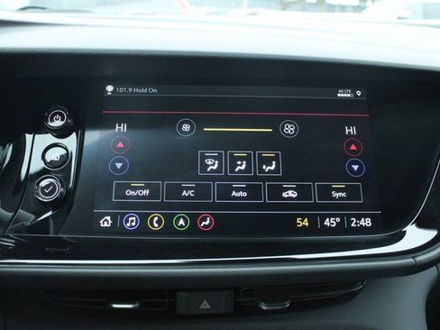 Used 2023 Buick Envision Avenir image 23