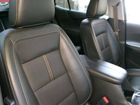 Used 2023 Chevrolet Equinox Premier AWD/4WD image 10