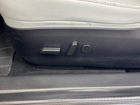 Used 2020 Tesla Model 3 Standard Range Plus image 11