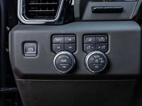 Used 2025 GMC Sierra 2500 Denali w/ Denali Reserve Package image 22