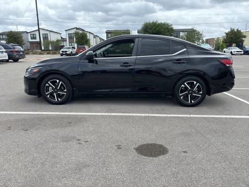 Used 2024 Nissan Sentra SV image 2